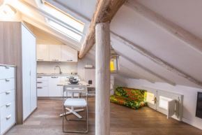 Pretty Oberdan - The Place Apartments